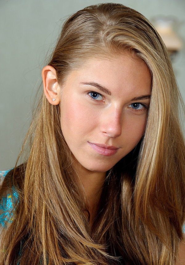 Ксения, 21